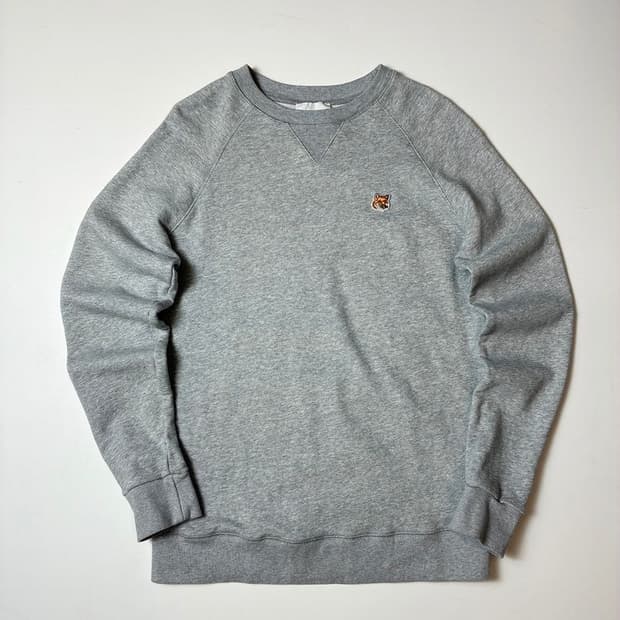 메종키츠네 폭스 헤드 패치 맨투맨 PN8398