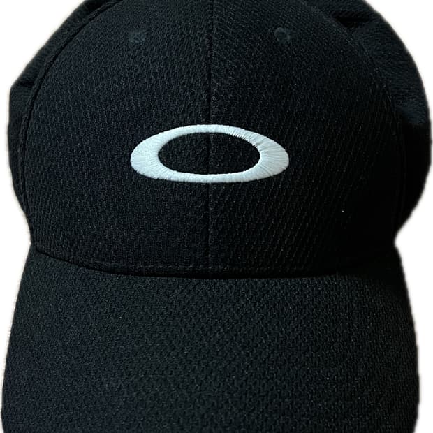 오클리 자수 hydrolix 볼캡