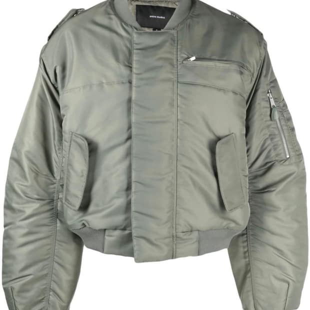 엔타이어 스튜디오 봄버 L