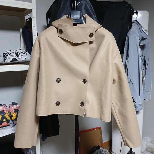 택붙은 미사용품 플라스틱아일랜드 크롭 코트 자켓 모직