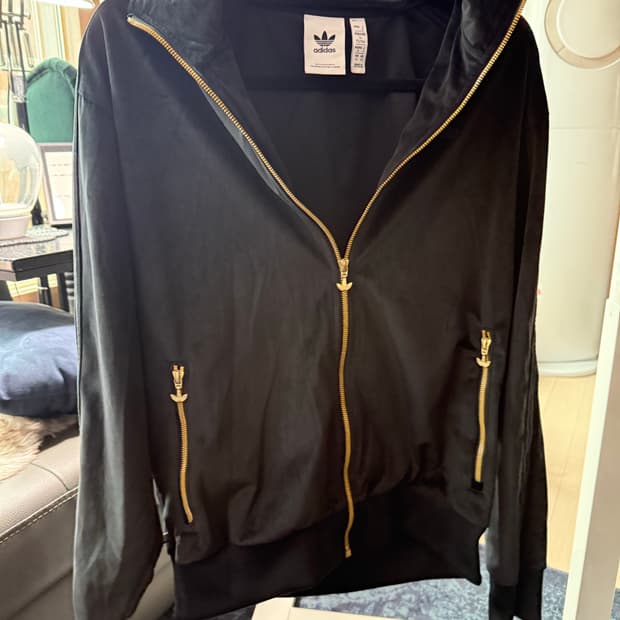 아디다스 블랙벨벳 금장 지퍼 트랙 자켓 XL