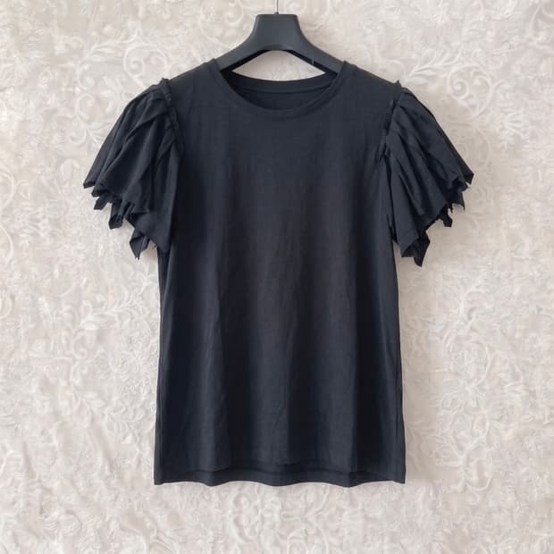 Vintage cut-off pleated top