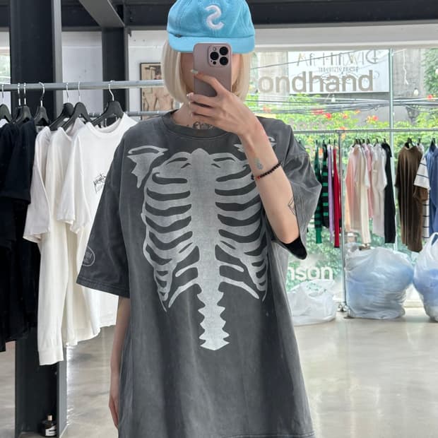 밴슨 스켈레톤 본 그레이 반팔 티셔츠