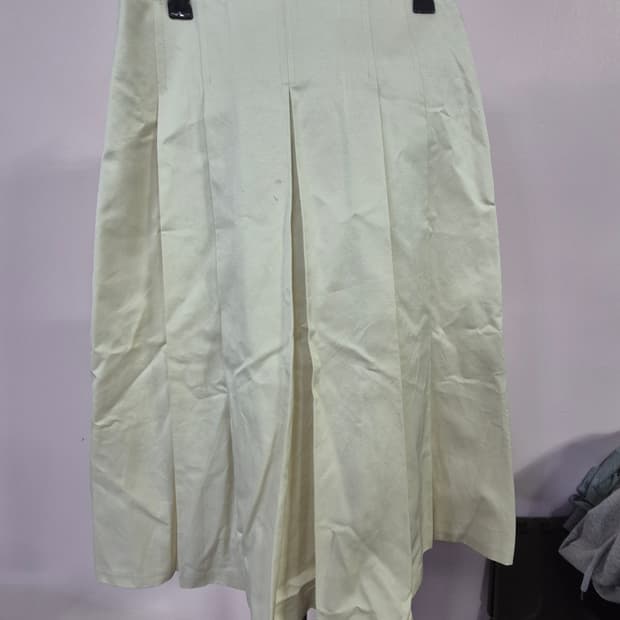 노미나떼 아이보리 주름 스커트