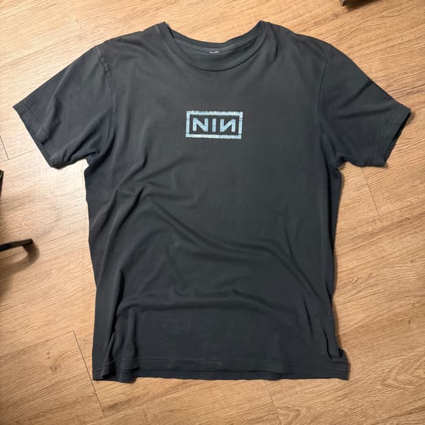 00s nine inch nails t shirt