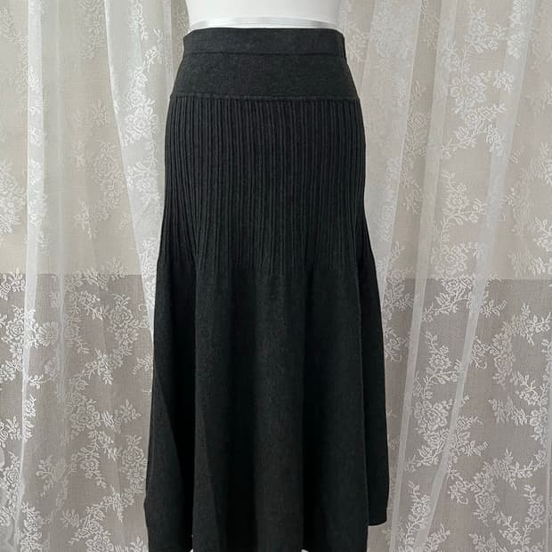 XS) DKNY 니트 스커트 차콜