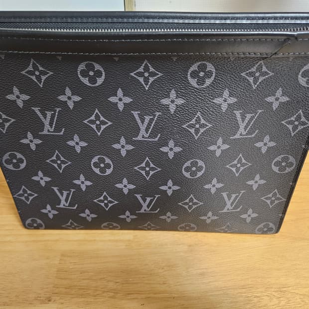루이비통 클러치백