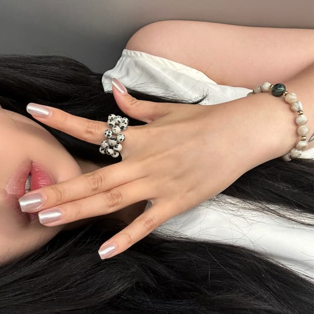 Cookie & Cream Ring.