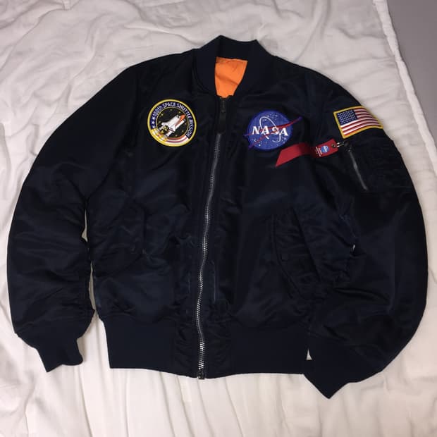 Alpha Industries 알파인더스트리 나사 ma-1 봄버자켓