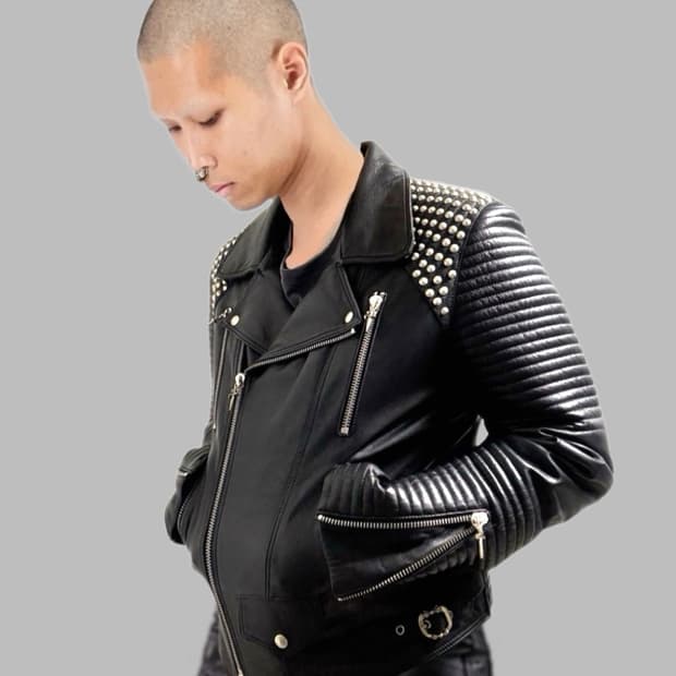 이탈리아  체사레파치오티  칼스터드장식 송아지가죽  바이커자켓