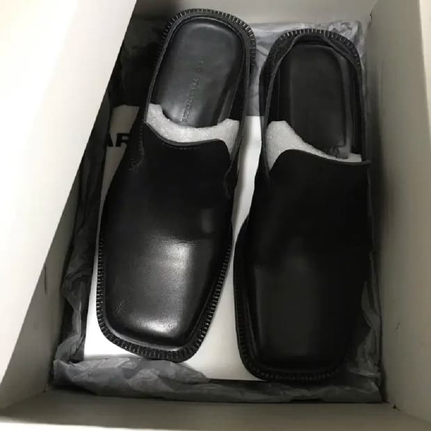 로스트가든 블랙 뮬 로퍼 블로퍼 hugo