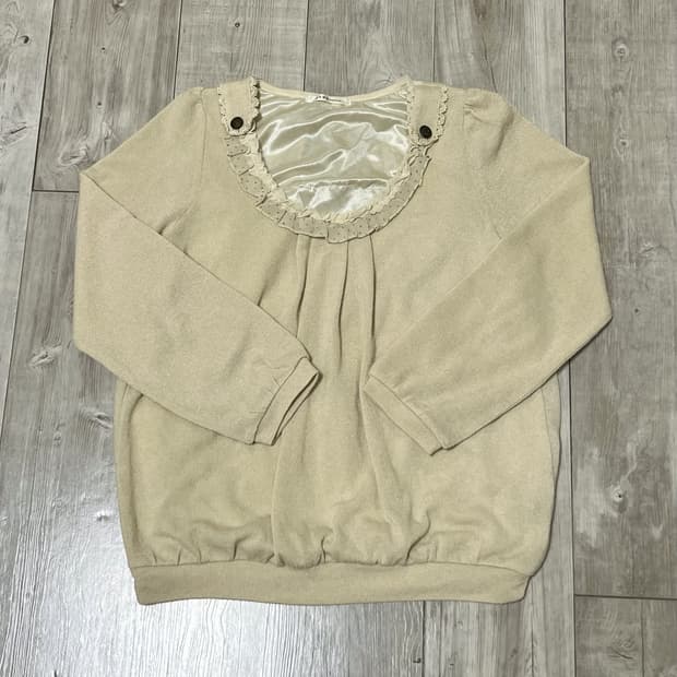 엑시즈팜 프릴 도트 니트 티셔츠