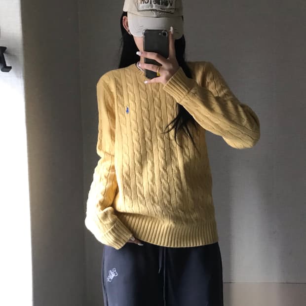 폴로 연노랑 케이블 니트