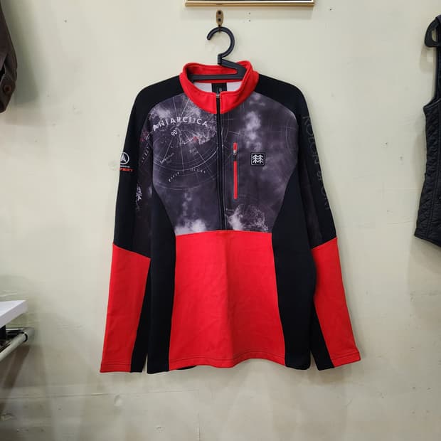 [105] 코오롱스포츠 그래픽 플리스 하프집업 (블랙/레드)