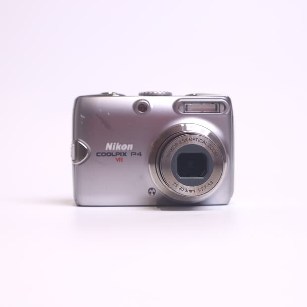 니콘 쿨픽스 P4 (이체 시 할인)