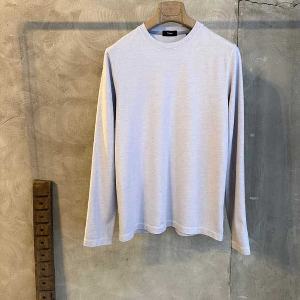 띠어리 크루넥 티셔츠 100