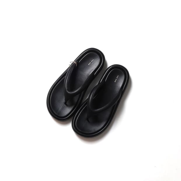 더 로우 The Row Puffy Ginza Leather Sandal