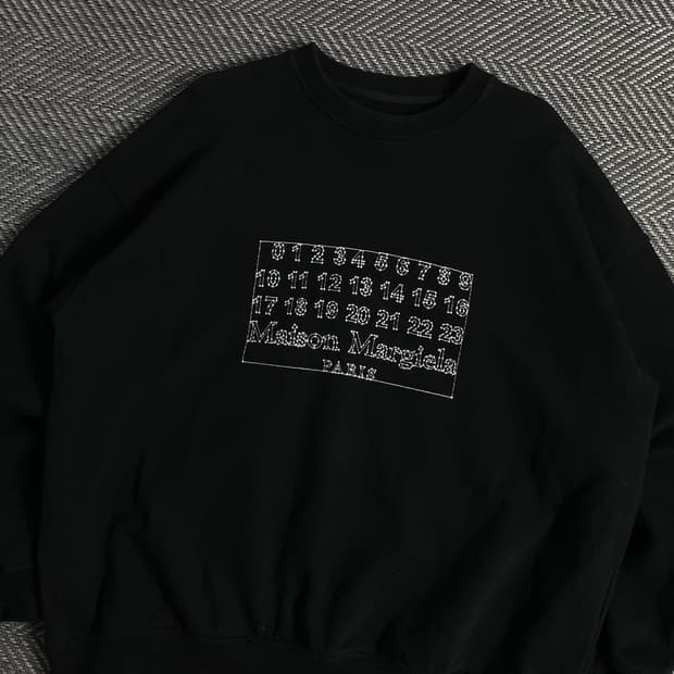 메종 마르지엘라 넘버링 빅로고 박시핏 맨투맨y 3202