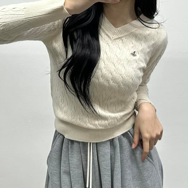 비비안웨스트 레드라벨 걸즈 케이블 브이넥 니트(00)