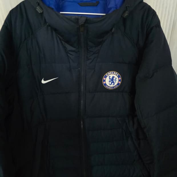 나이키 첼시 오리털 오버핏패딩