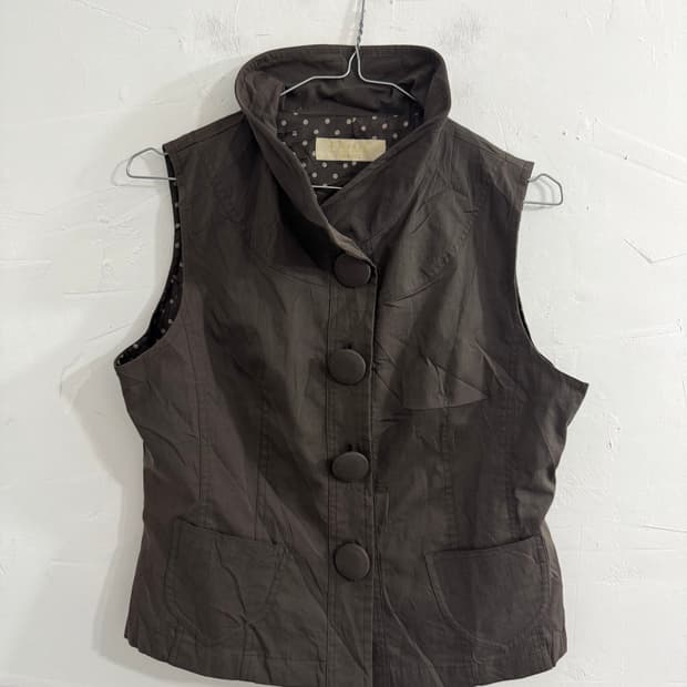button vest