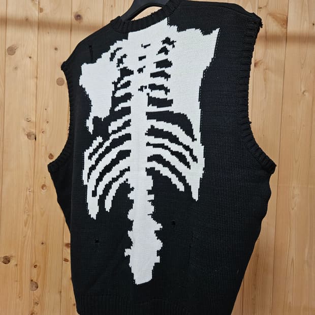 [5] 캐피탈 본 니트 베스트