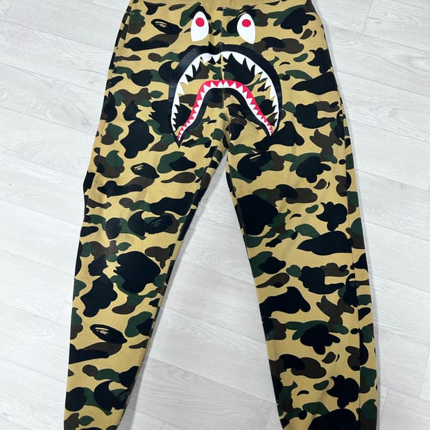 베이프 샤크 황계 조거팬츠