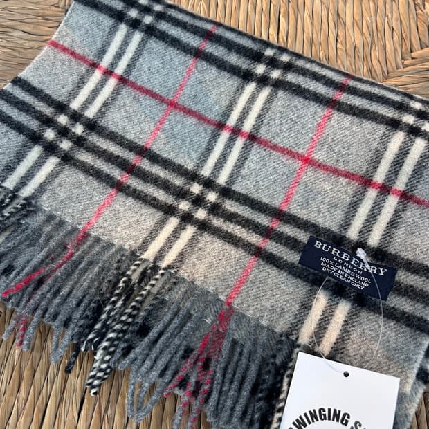 Burberry Nova Check Muffler