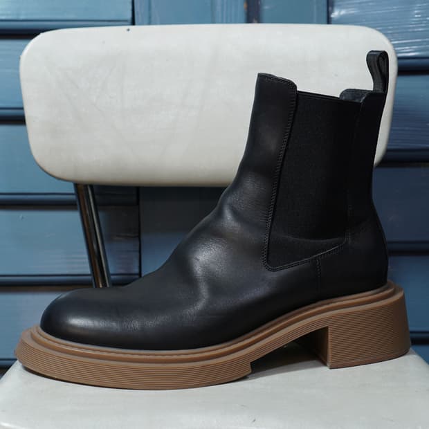 로에베 레더 첼시부츠