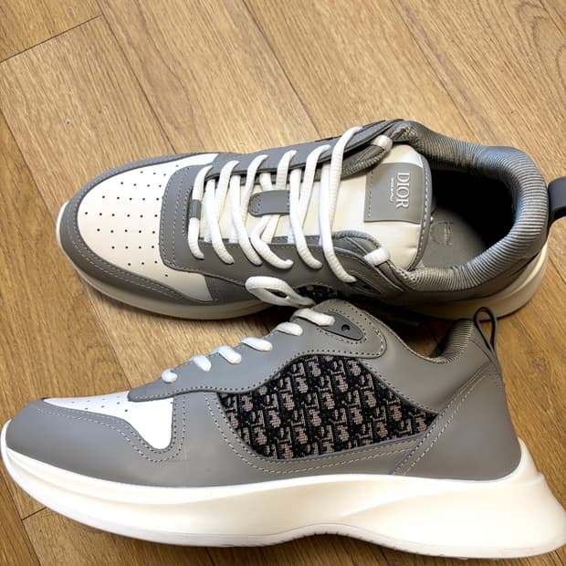 디올 새상품급 남성 스니커즈 285