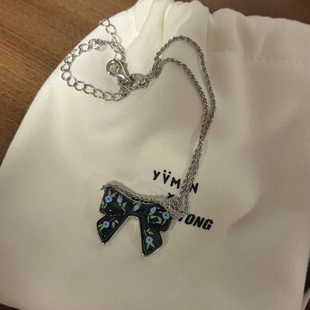 슈슈통 위민 리본 목걸이