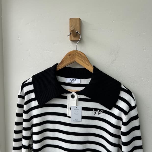 16591 - A.P.C. 아페쎄 스트라이프 카라 니트