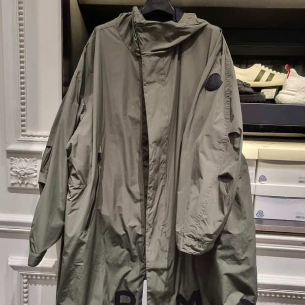 몽끌레어 바람막이