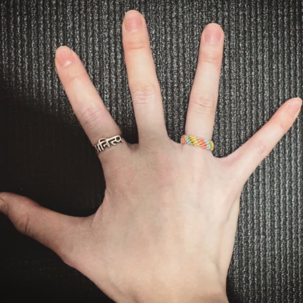 001. 오색 매듭반지