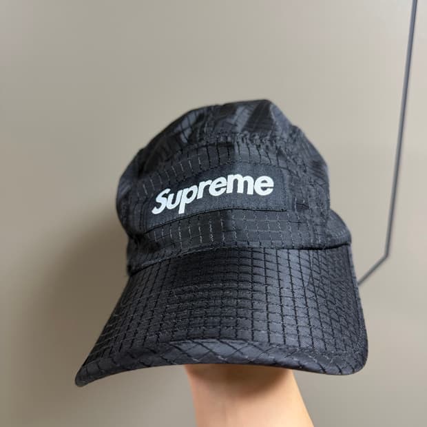 슈프림 카모 립스탑 캠프캡 블랙