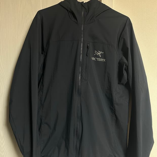 아크테릭스 스쿼미시 후디 블랙사파이어 S 25FW