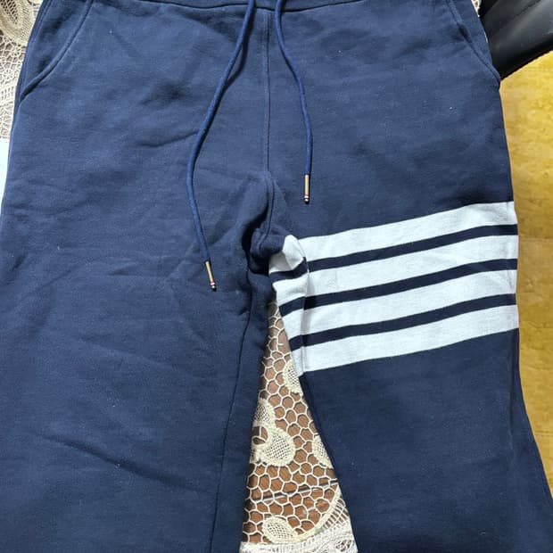 톰브라운 네이비 삼선 바지 L사이즈 급처