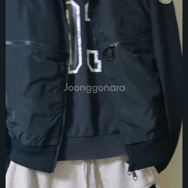 몽클레어 점퍼블랙.   M/L