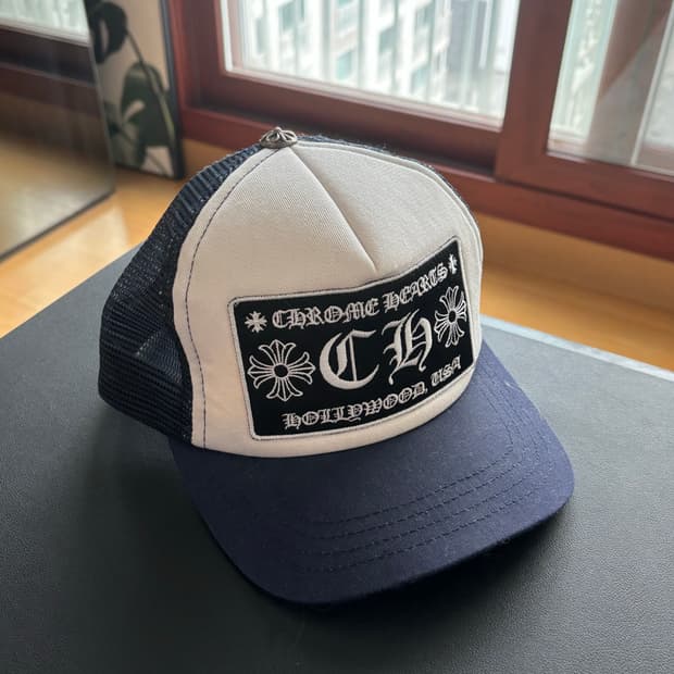 크롬하츠 트러커캡 네이비 판매