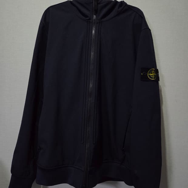 정품 스톤아일랜드 소프트쉘 후드 자켓 22SS 100/L