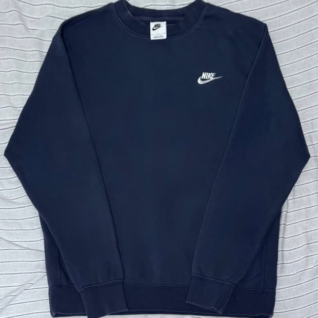 나이키 맨투맨 (블루네이비)