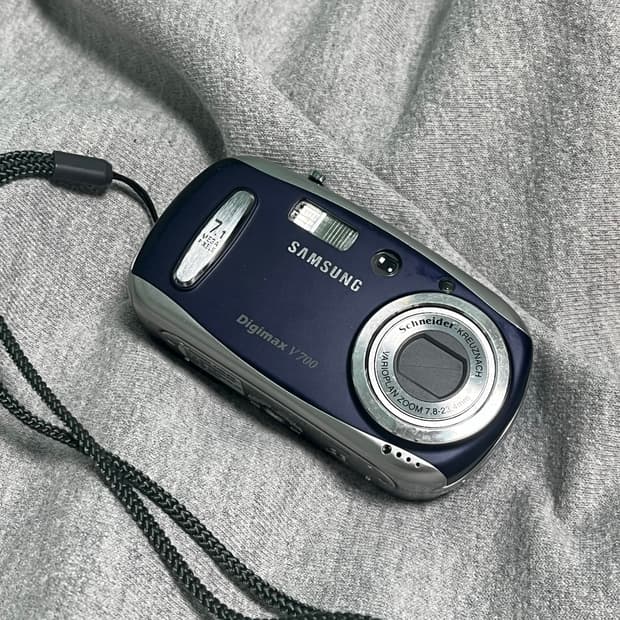 Samsung digimax v700(kenox v10)