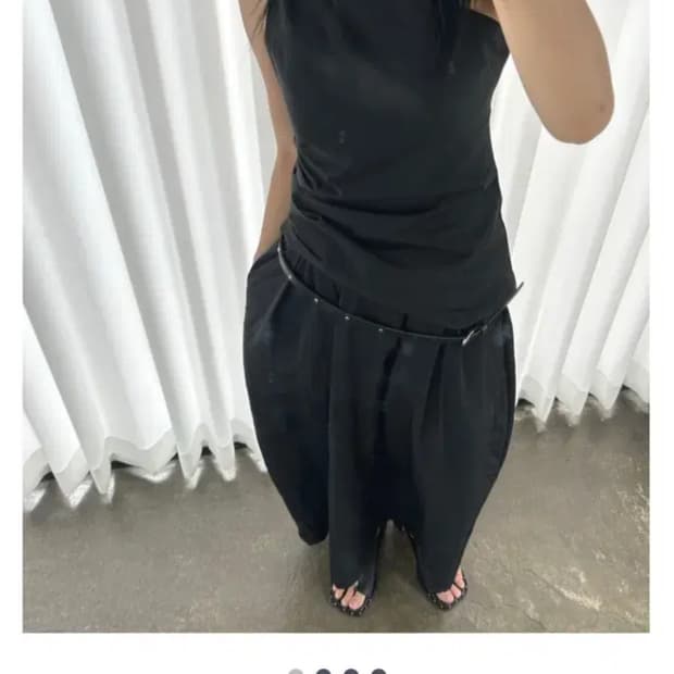 뮤로우 원 트위스트 탑