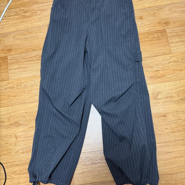 카미엔 247 올데이 스트라이프 팬츠 그레이