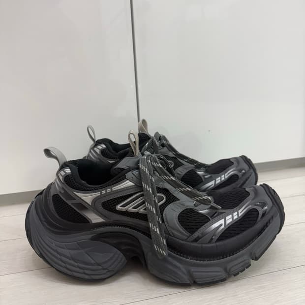 발렌시아가 6xl 44