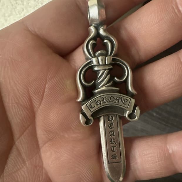 크롬하츠 라지 대거 팬던트