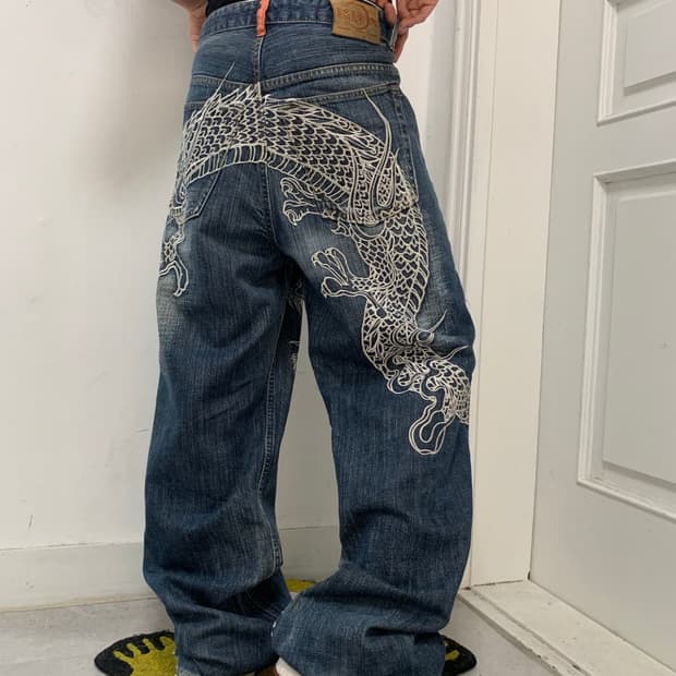 KARAKURI TAMASHII 용 데님 청바지