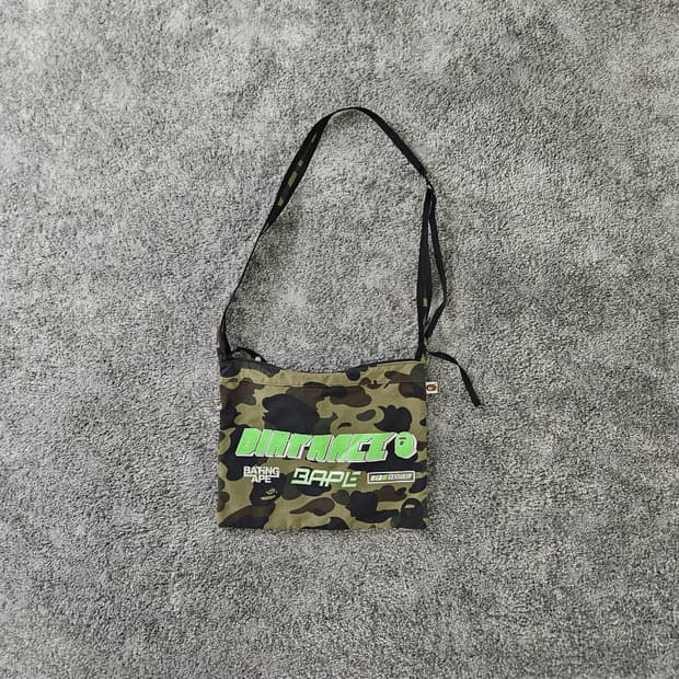 [무료배송] BAPE 카모 패턴 크로스백