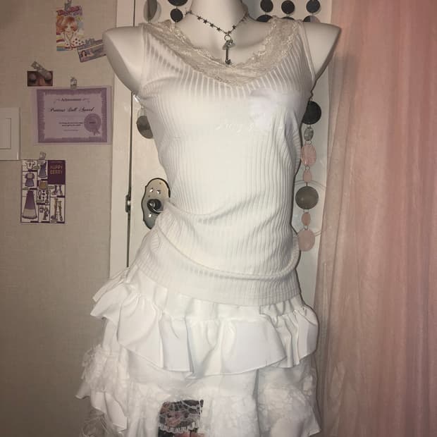 white angel lace sleeveless