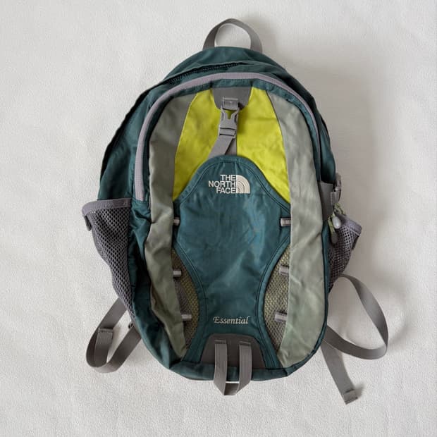노스페이스(THE NORTH FACE) 백팩(파손 부위 있음)